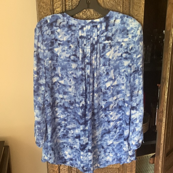 NYDJ soft blues blouse - Picture 3 of 3
